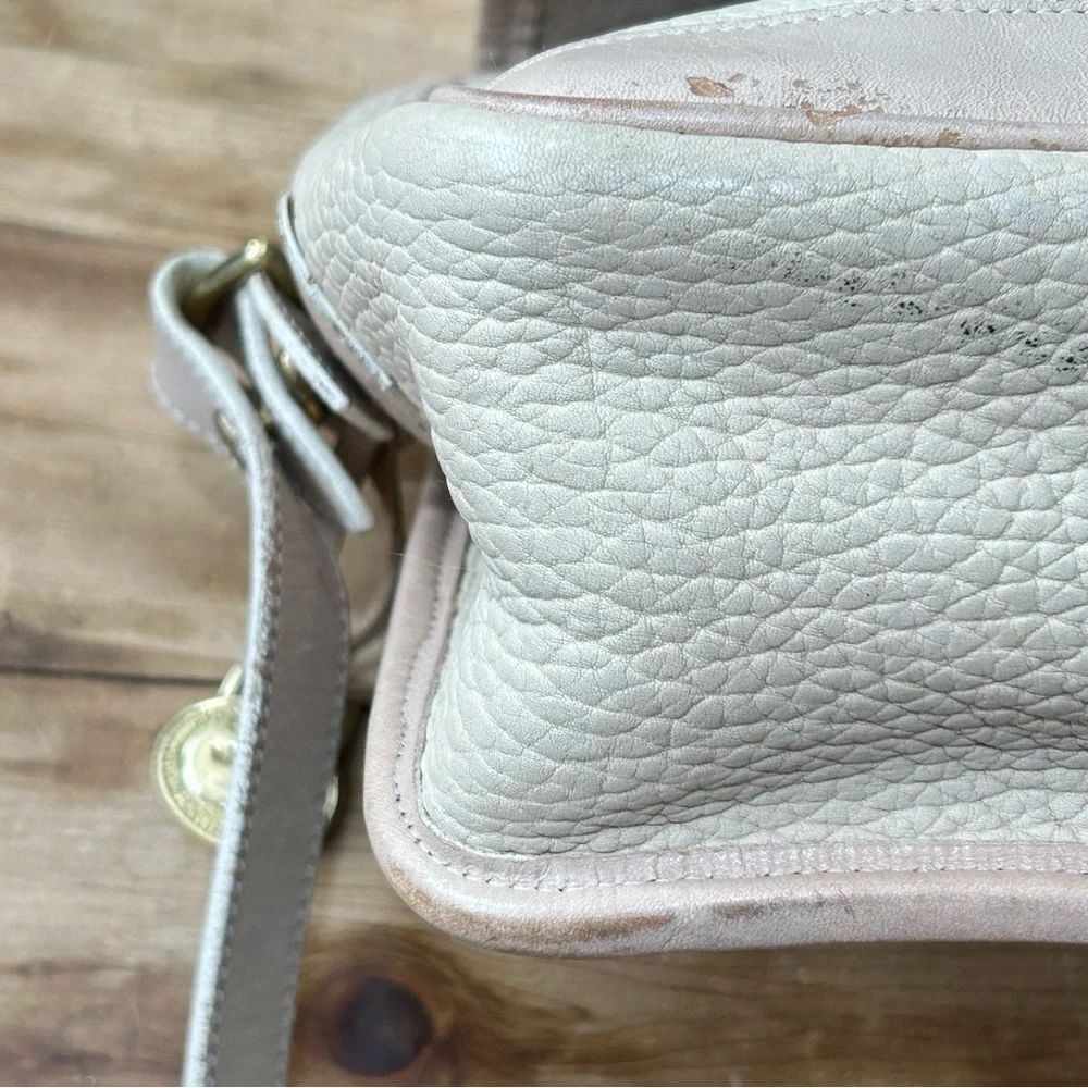 Authentic Dooney & Bourke Large Carrier Crossbody - Picture 8 of 16